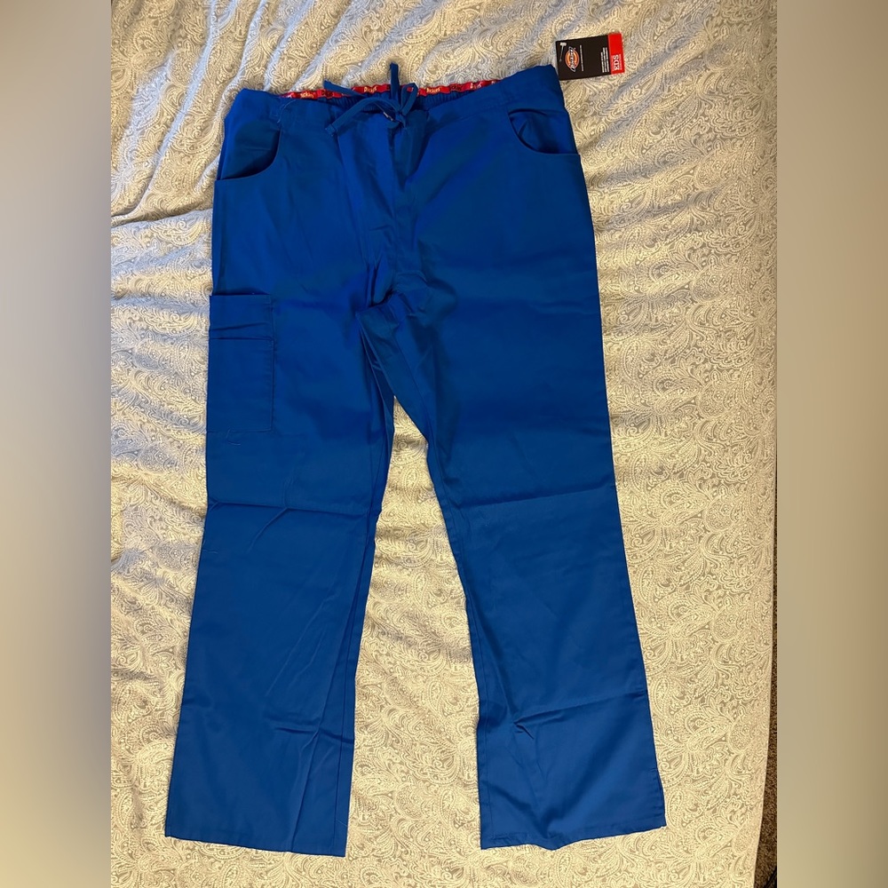 NWT Dickies EDS Signature Scrubs Size M, Royal Blue